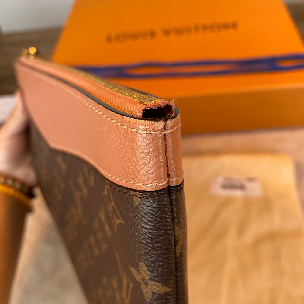 Authentic Louis Vuitton Daily Pouch Peach (rare color) Clutch - Picture 5 of 14